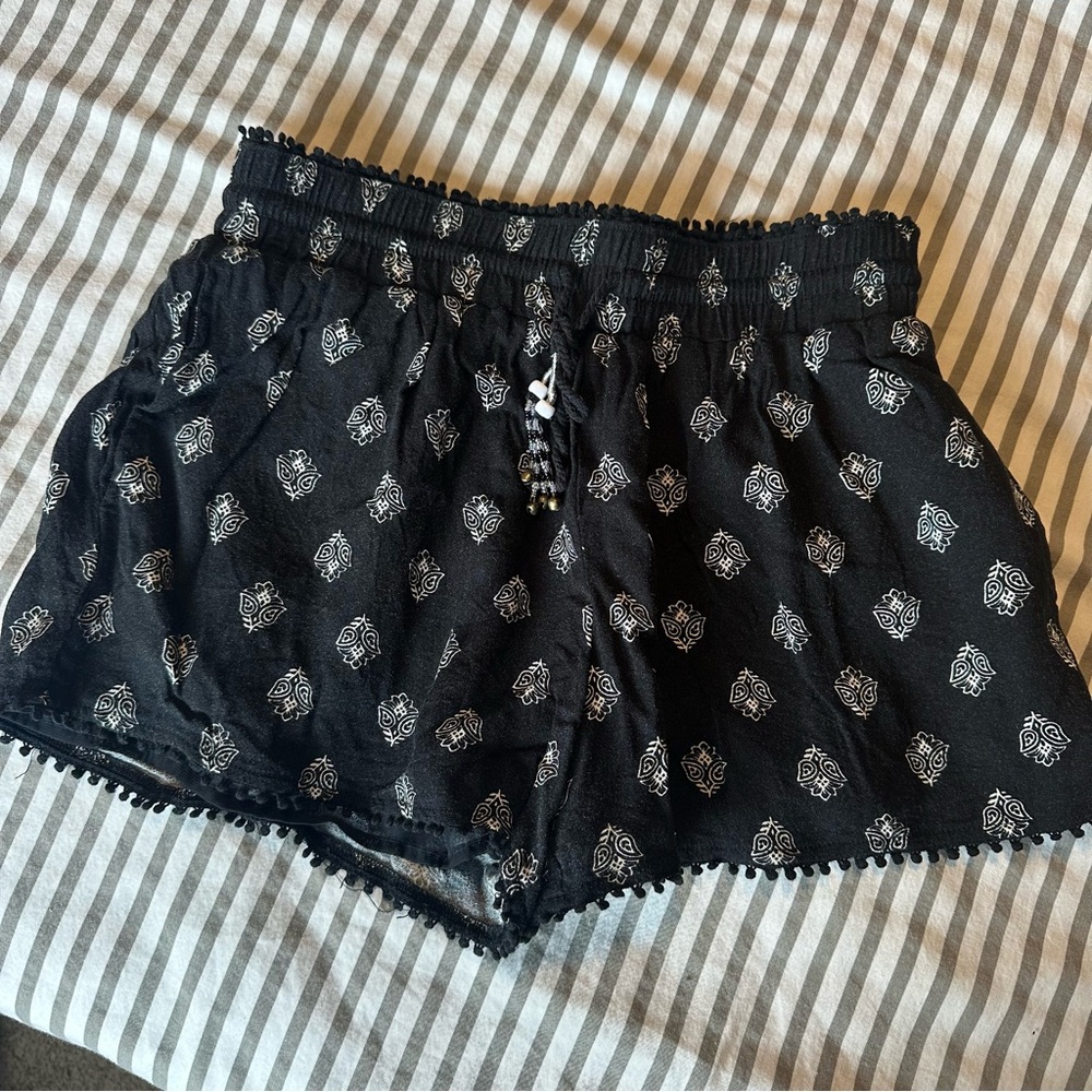 House of Harlow boho shorts
